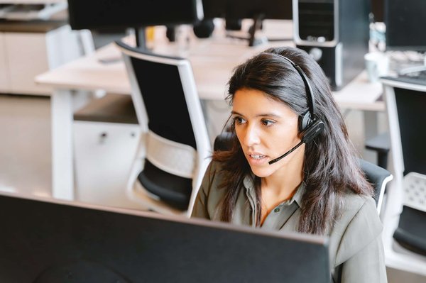 Solve common customer problems with chatbots